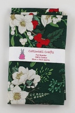 Fat Quarter - P366 - Christmas Posy - Green